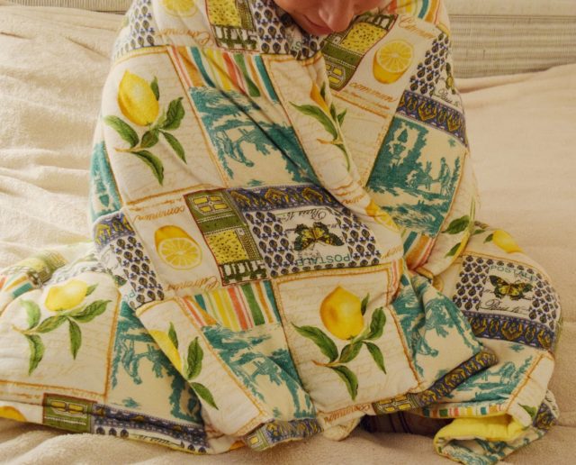 Adult's Weighted Blanket - Image 5